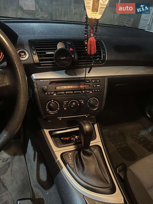 Хетчбек BMW 1 Series 2005 в Чернівцях фото 33 Хетчбек BMW 1 Series 2005 в Чернівцях