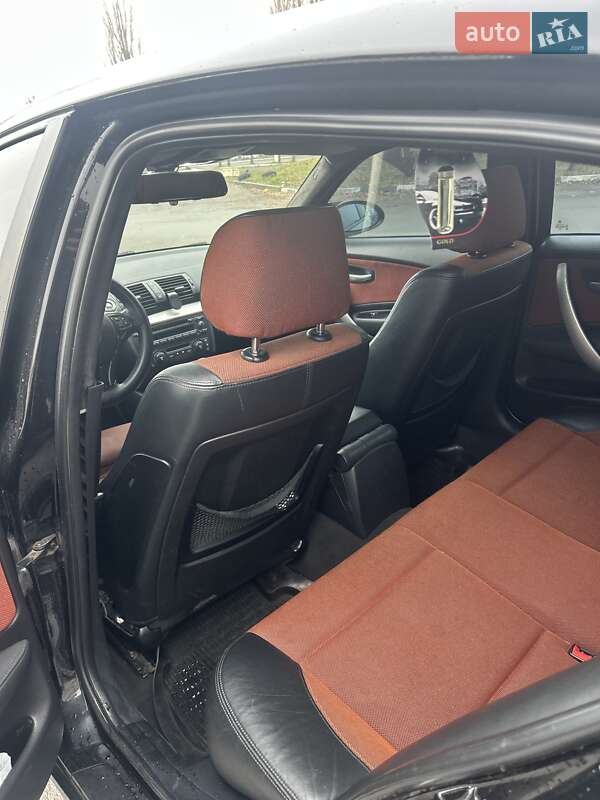 Хэтчбек BMW 1 Series 2004 в Киеве фото 8 Хэтчбек BMW 1 Series 2004 в Киеве