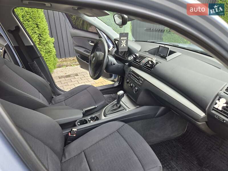 Хетчбек BMW 1 Series 2009 в Мукачевому