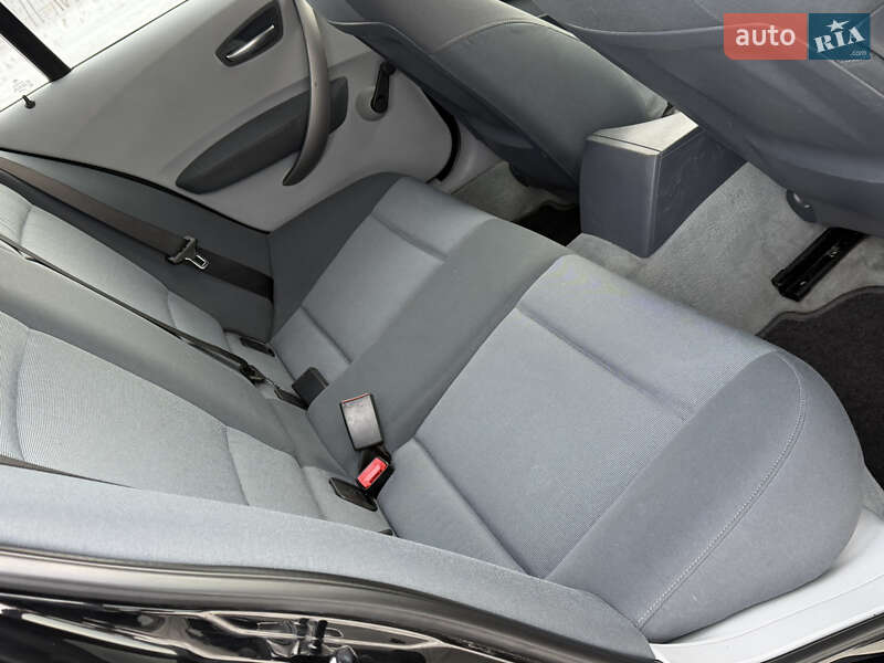 Хэтчбек BMW 1 Series 2005 в Днепре