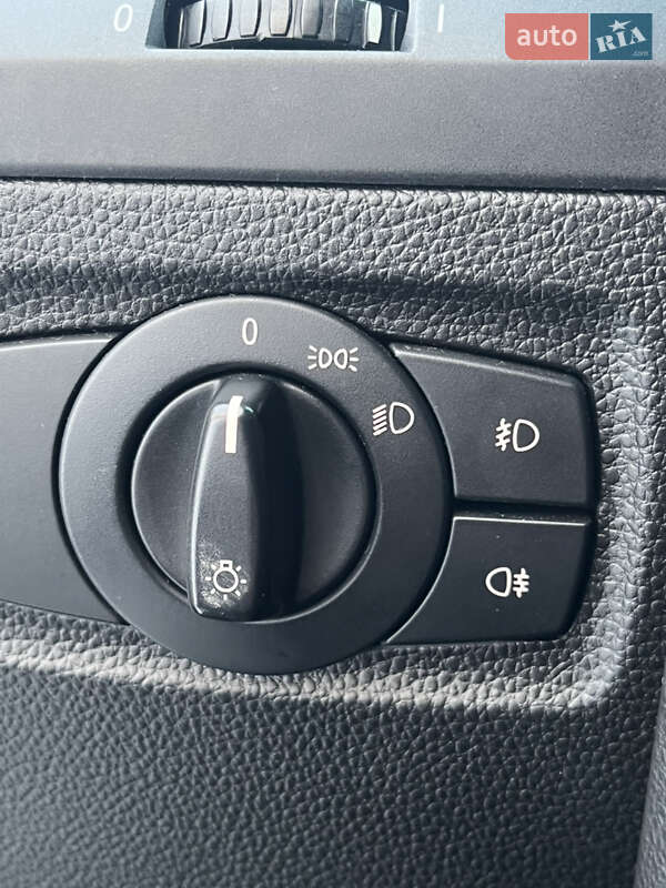 Хэтчбек BMW 1 Series 2007 в Киеве