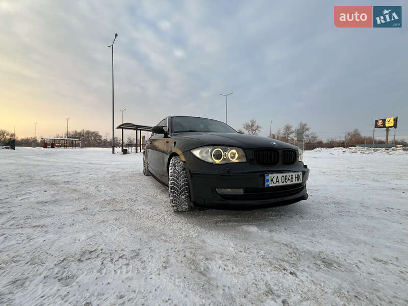 Хэтчбек BMW 1 Series 2007 в Киеве