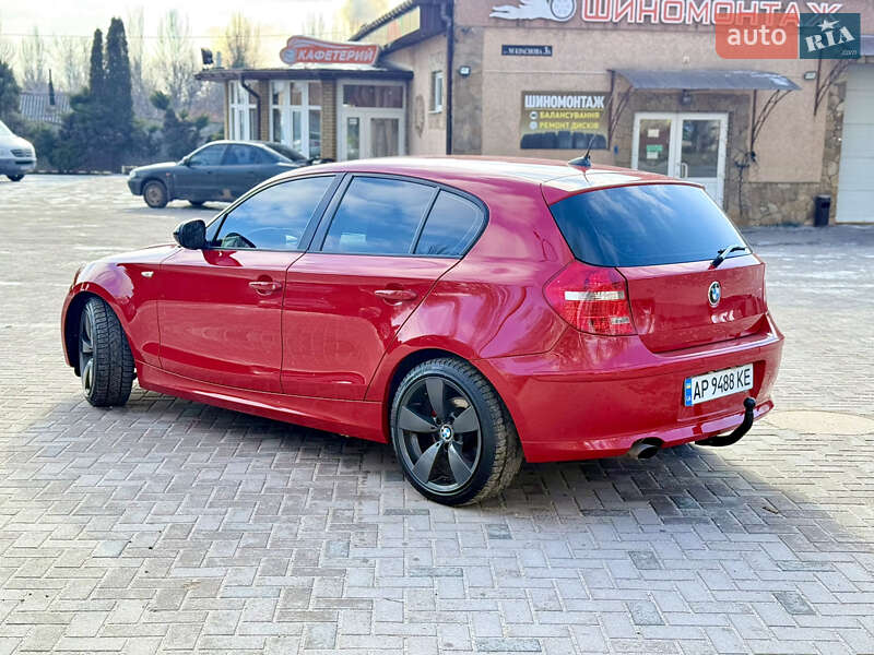 Хэтчбек BMW 1 Series 2011 в Запорожье