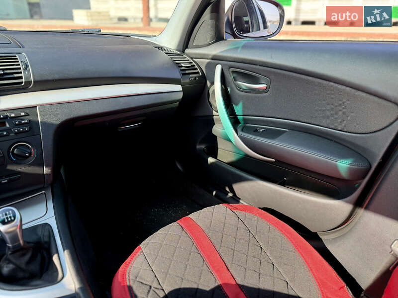 Хэтчбек BMW 1 Series 2011 в Запорожье