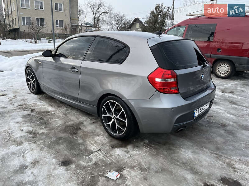 Хэтчбек BMW 1 Series 2009 в Ивано-Франковске фото 3 Хэтчбек BMW 1 Series 2009 в Ивано-Франковске