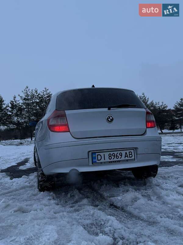 Хэтчбек BMW 1 Series 2004 в Самборе