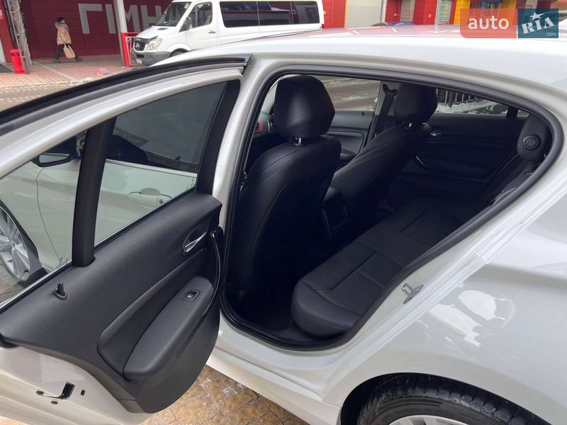Хэтчбек BMW 1 Series 2019 в Львове