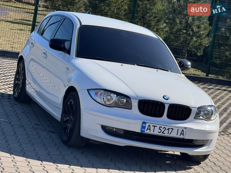 Хэтчбек BMW 1 Series 2009 в Ивано-Франковске