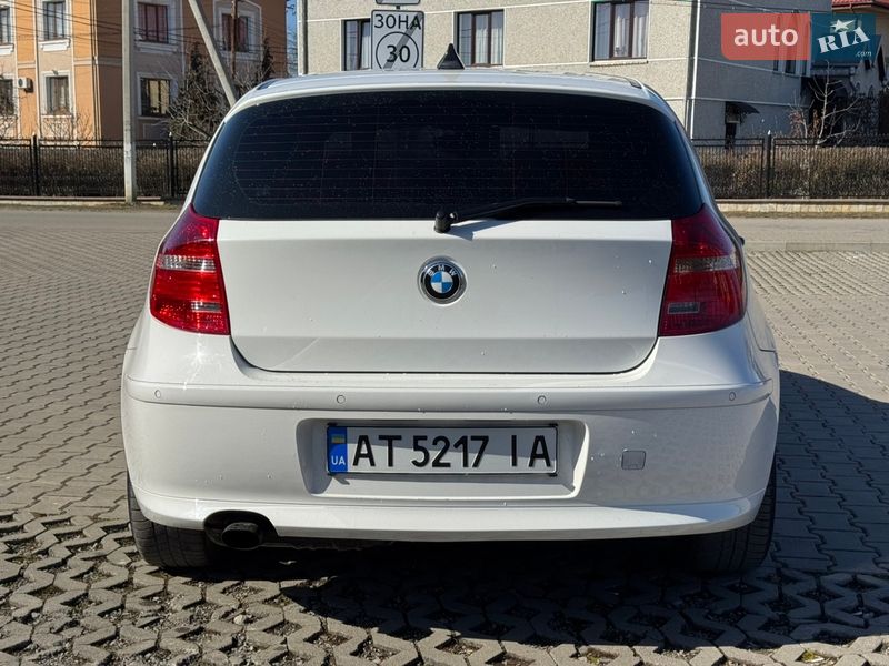Хэтчбек BMW 1 Series 2009 в Ивано-Франковске