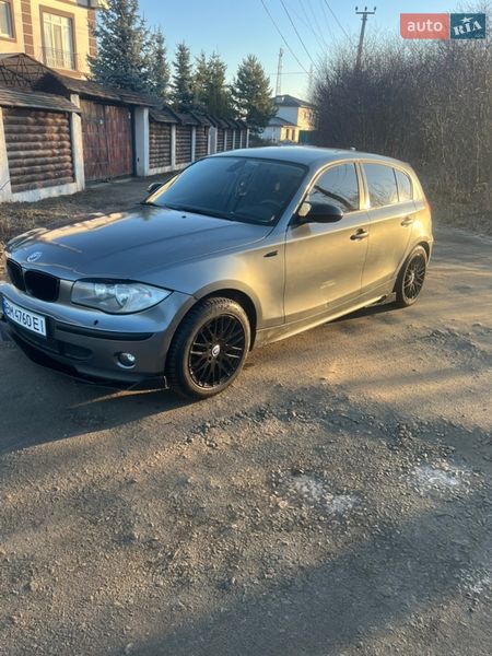 Хэтчбек BMW 1 Series 2004 в Киеве