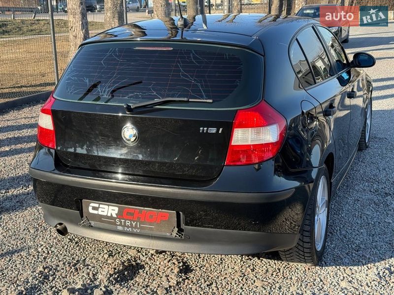 Хэтчбек BMW 1 Series 2004 в Стрые
