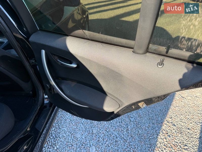 Хэтчбек BMW 1 Series 2004 в Стрые