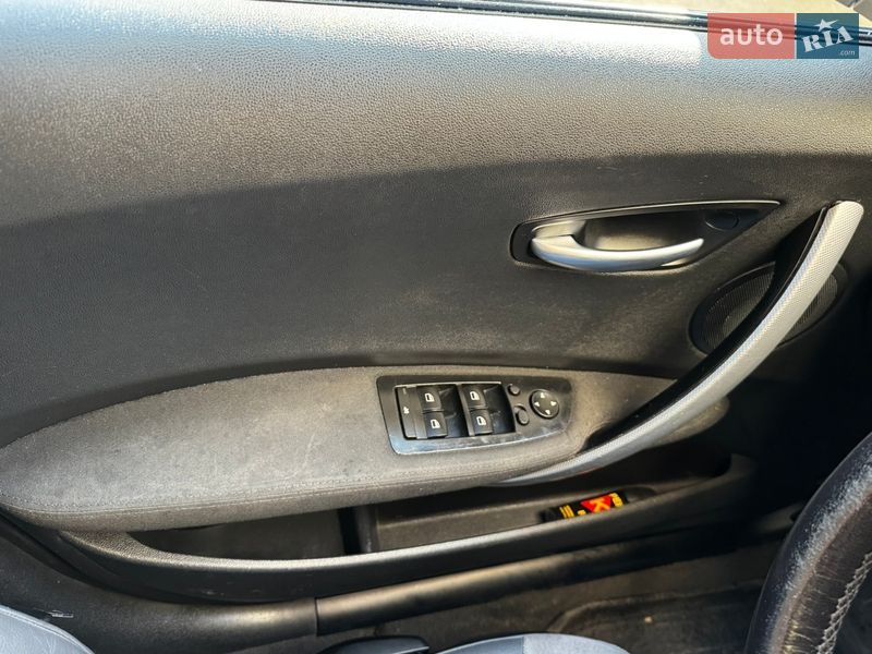 Хэтчбек BMW 1 Series 2004 в Киеве