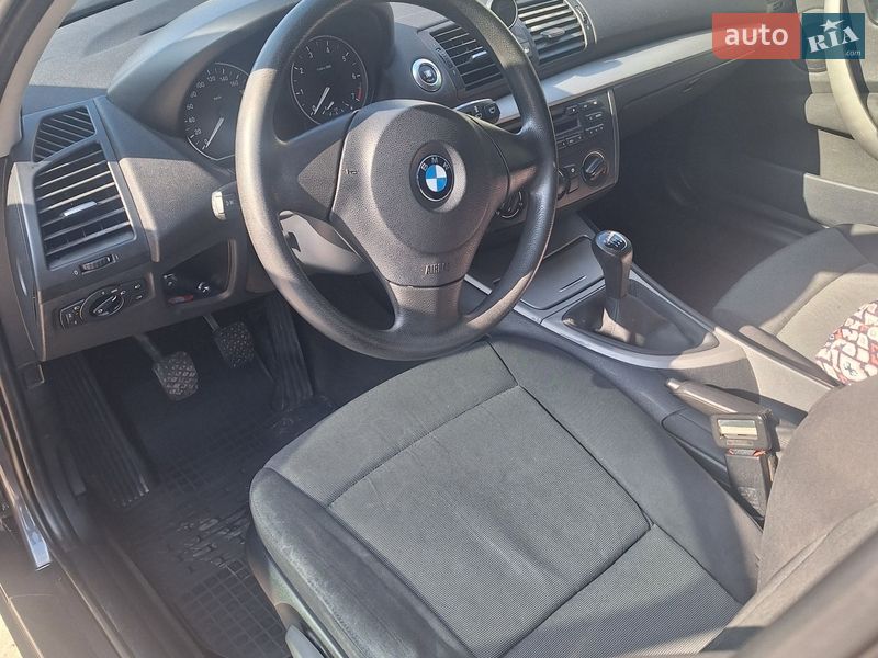 Хэтчбек BMW 1 Series 2006 в Белой Церкви