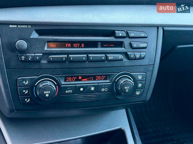 Хэтчбек BMW 1 Series 2006 в Львове