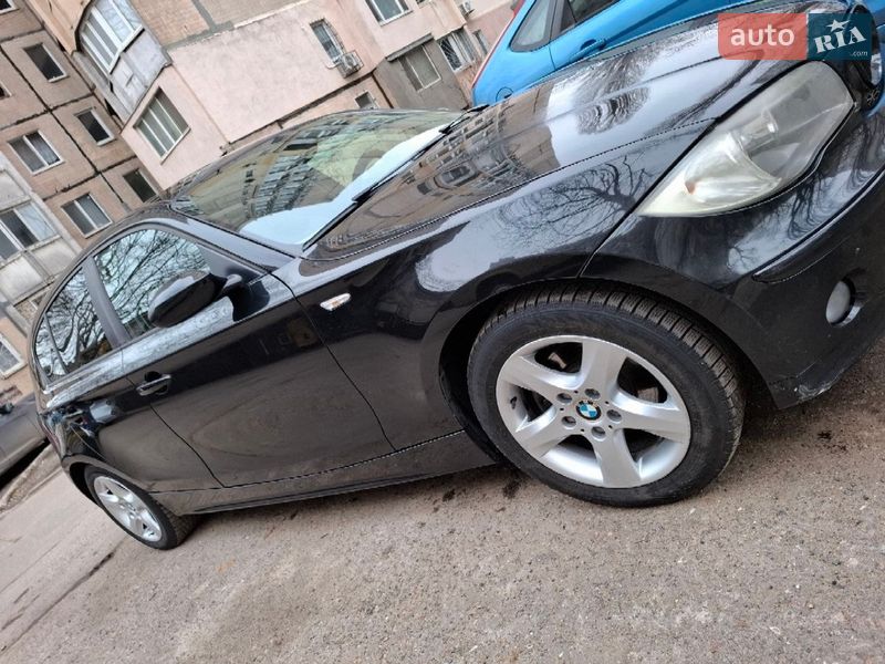 Хэтчбек BMW 1 Series 2006 в Одессе
