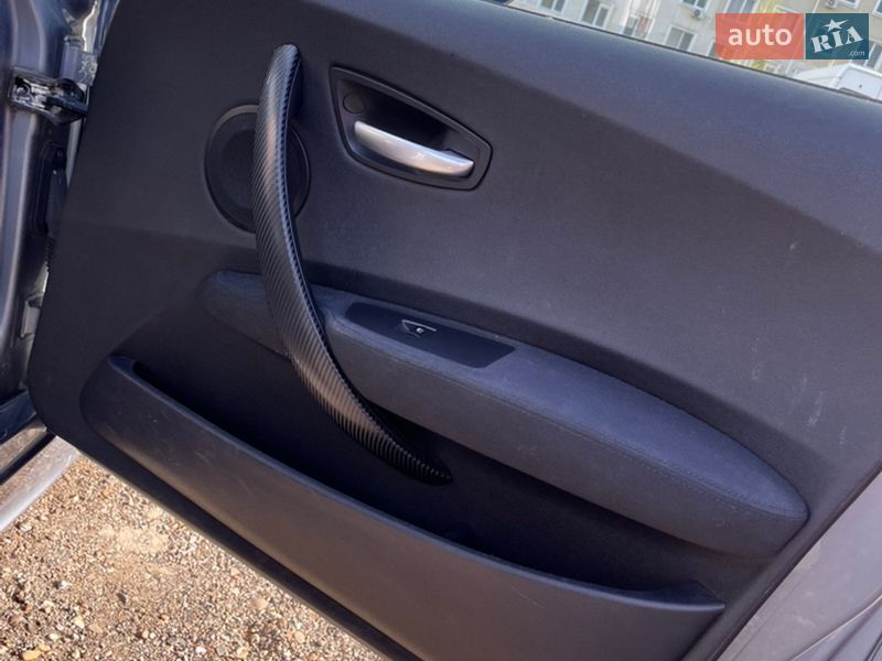 Хэтчбек BMW 1 Series 2006 в Одессе