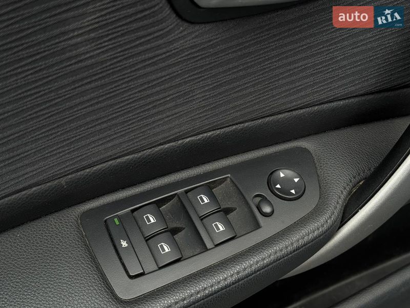 Хэтчбек BMW 1 Series 2011 в Ровно фото 24 Хэтчбек BMW 1 Series 2011 в Ровно