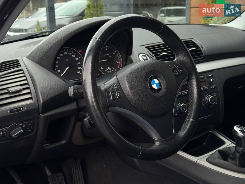 Хэтчбек BMW 1 Series 2011 в Ровно фото 29 Хэтчбек BMW 1 Series 2011 в Ровно