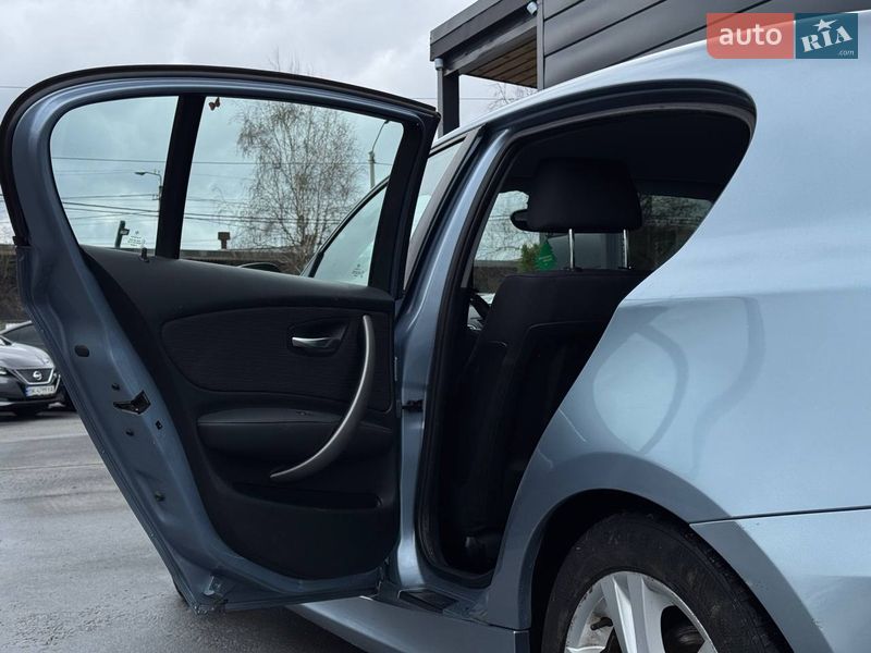 Хэтчбек BMW 1 Series 2011 в Ровно фото 40 Хэтчбек BMW 1 Series 2011 в Ровно