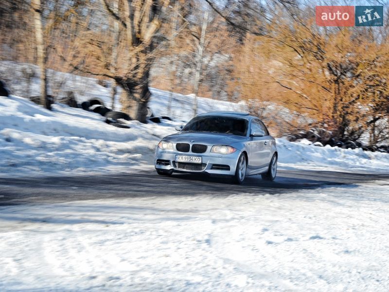 Купе BMW 1 Series 2009 в Киеве