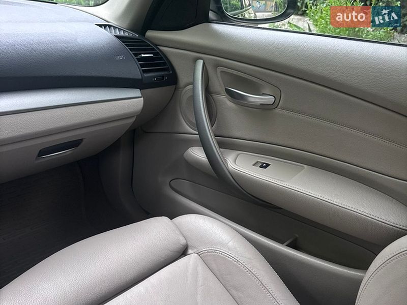 Хэтчбек BMW 1 Series 2009 в Одессе