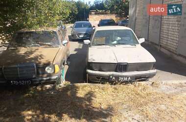 Седан BMW 1800 1974 в 