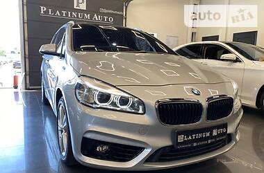 Хетчбек BMW 2 Series 2015 в 