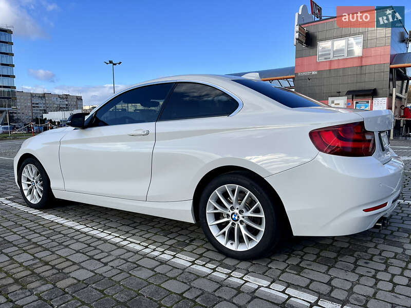 Купе BMW 2 Series 2015 в Львове