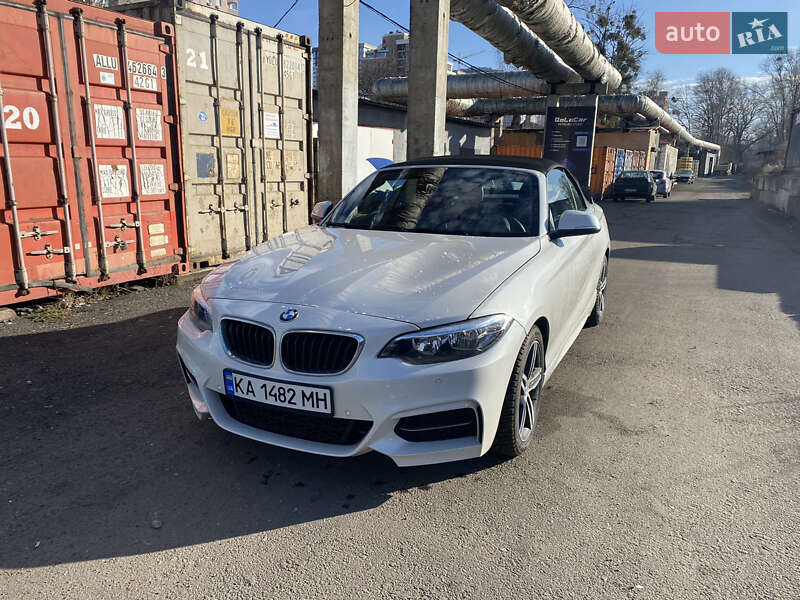 Кабриолет BMW 2 Series 2016 в Киеве фото 8 Кабриолет BMW 2 Series 2016 в Киеве