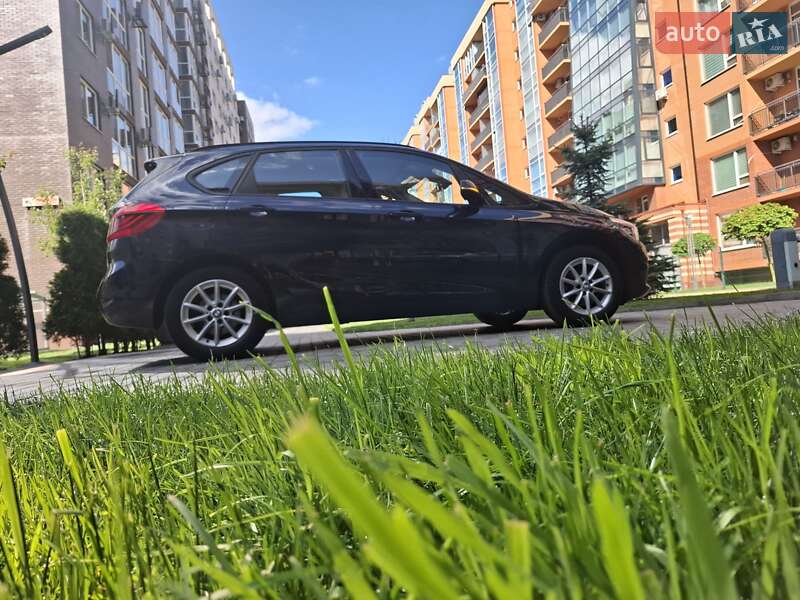 Микровэн BMW 2 Series 2015 в Черновцах фото 12 Микровэн BMW 2 Series 2015 в Черновцах