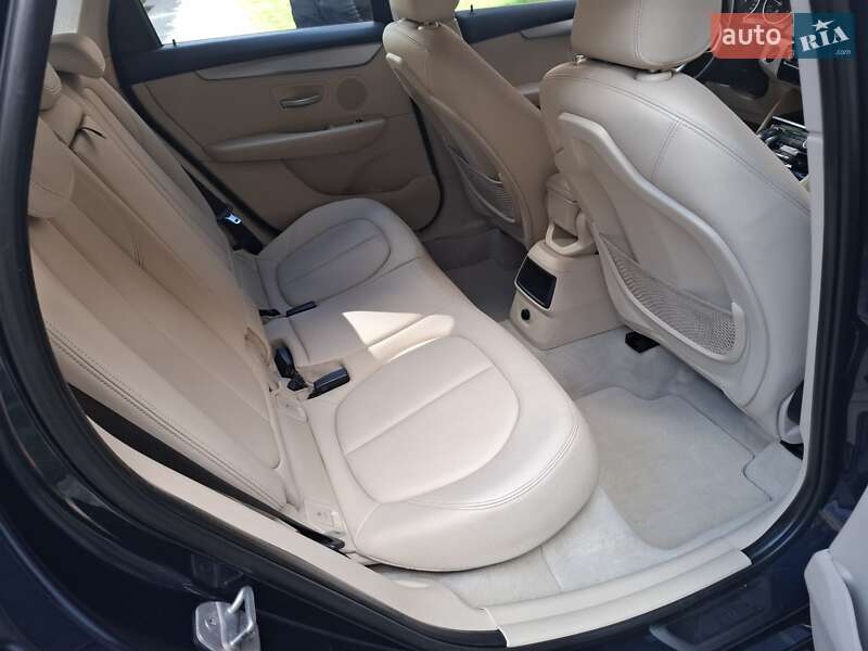 Микровэн BMW 2 Series 2015 в Черновцах фото 20 Микровэн BMW 2 Series 2015 в Черновцах