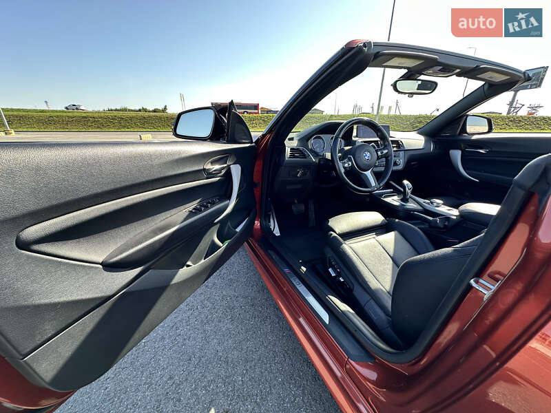Кабриолет BMW 2 Series 2018 в Львове фото 12 Кабриолет BMW 2 Series 2018 в Львове
