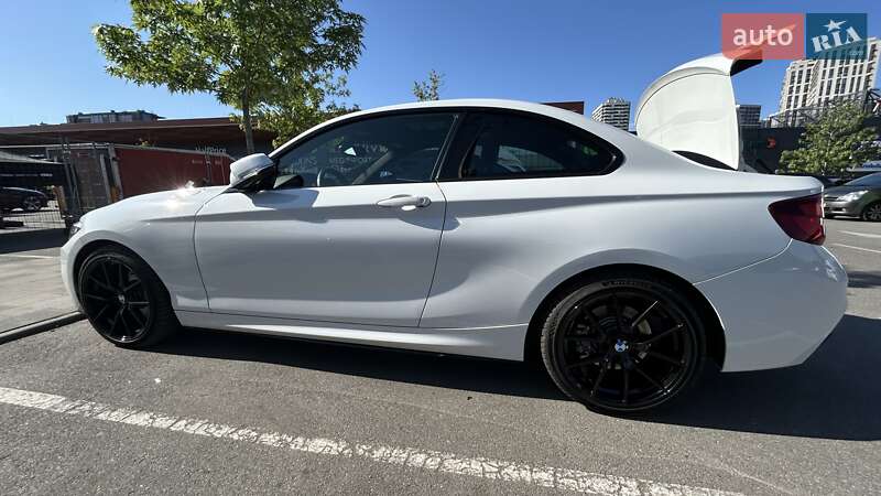 Купе BMW 2 Series 2016 в Киеве фото 4 Купе BMW 2 Series 2016 в Киеве