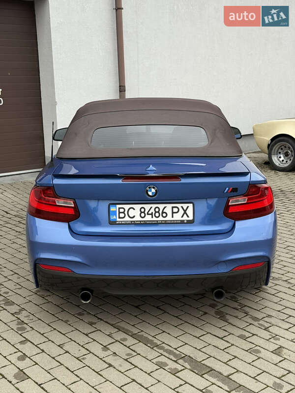 Кабриолет BMW 2 Series 2015 в Ужгороде