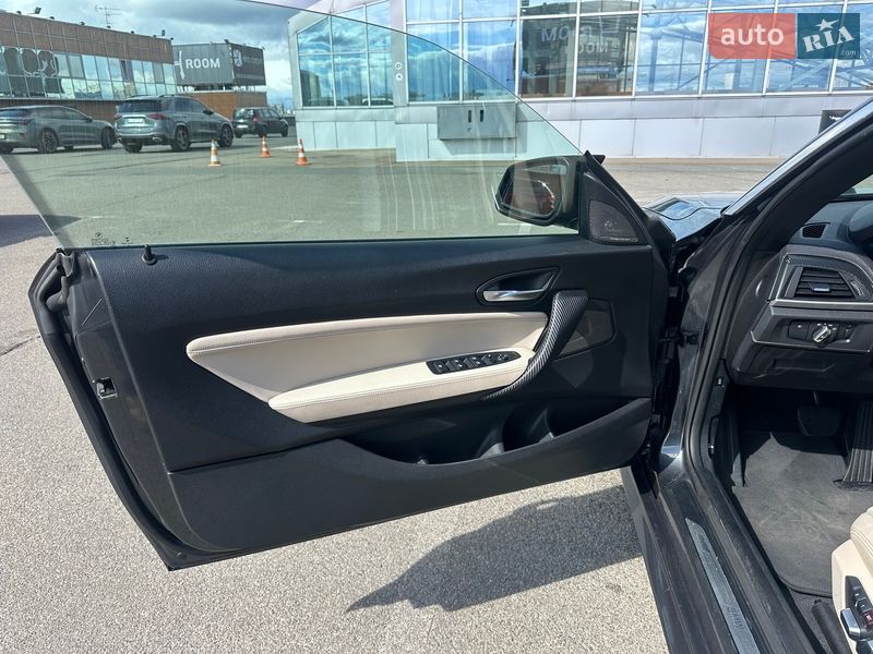 Кабриолет BMW 2 Series 2015 в Киеве