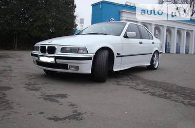 Седан BMW 3 Series 1995 в Ужгороде