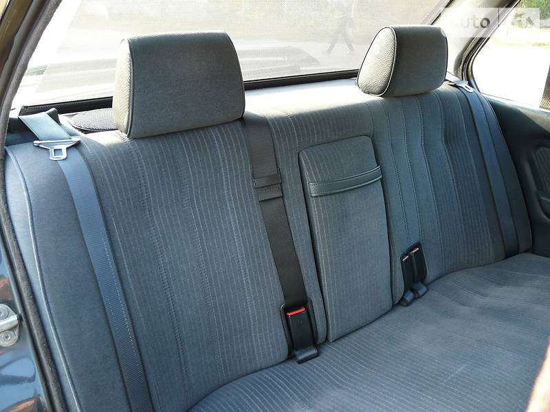 Седан BMW 3 Series 1986 в Житомире