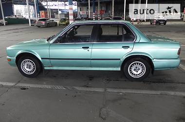 Седан BMW 3 Series 1986 в Харькове