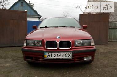 Седан BMW 3 Series 1992 в Киеве
