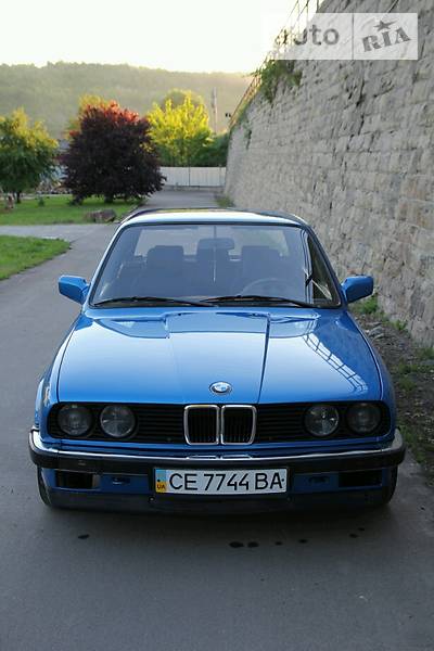 Купе BMW 3 Series 1986 в Черновцах