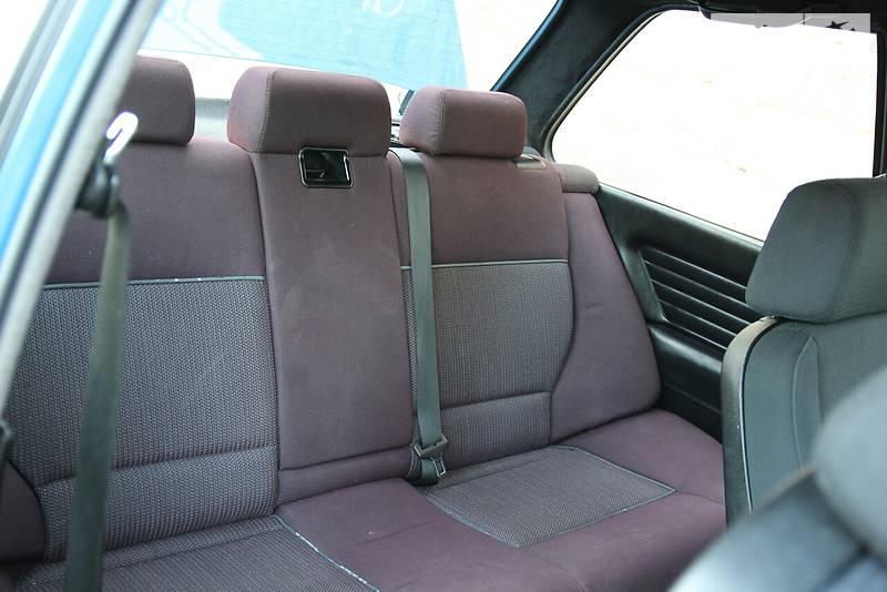 Купе BMW 3 Series 1986 в Черновцах