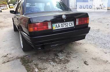 Седан BMW 3 Series 1990 в Киеве