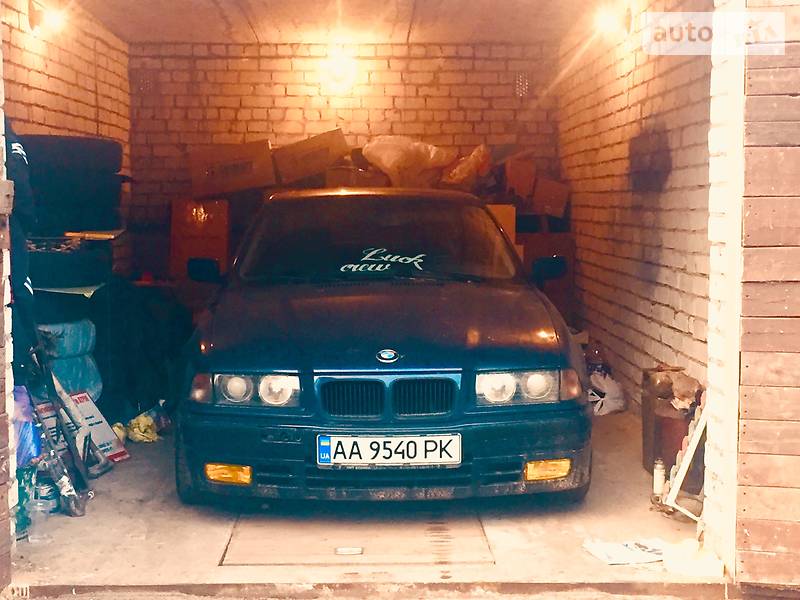 Купе BMW 3 Series 1992 в Киеве