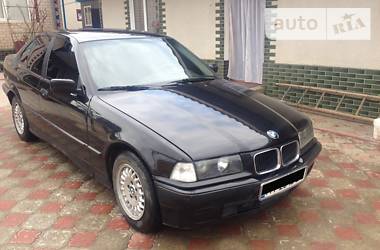 Седан BMW 3 Series 1993 в Чорткове