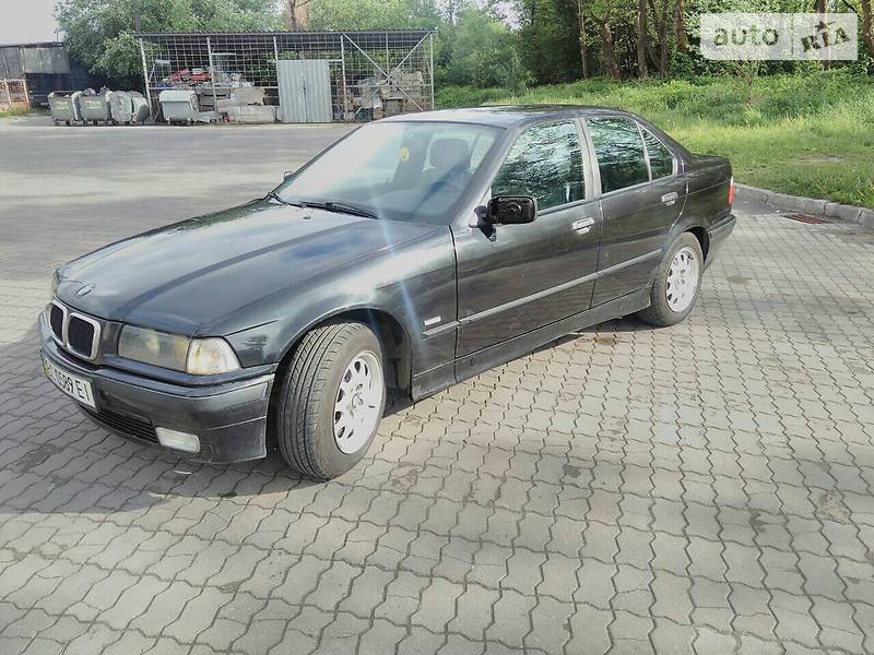 Седан BMW 3 Series 1997 в Львове