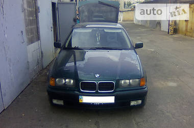 Хэтчбек BMW 3 Series 1996 в Киеве