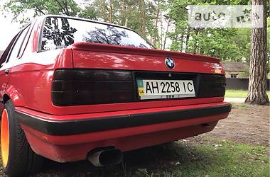 Седан BMW 3 Series 1989 в Киеве