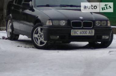 Седан BMW 3 Series 1993 в Золочеві