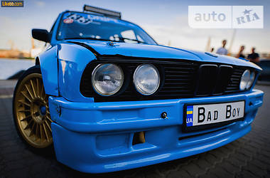 Купе BMW 3 Series 1990 в 